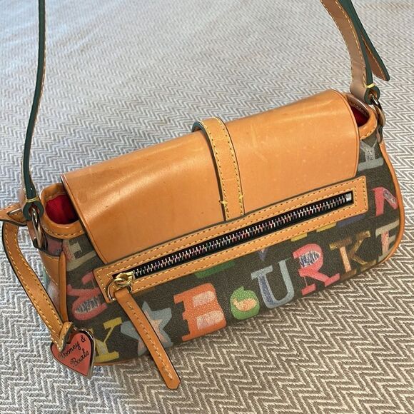 Dooney & Bourke Small Shoulder Bag East/West Flap Authentic - Picture 6 of 12